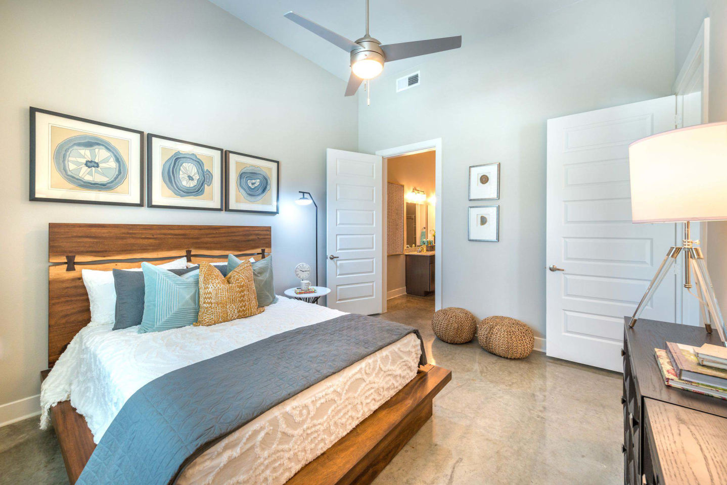 Lakeview Image 10