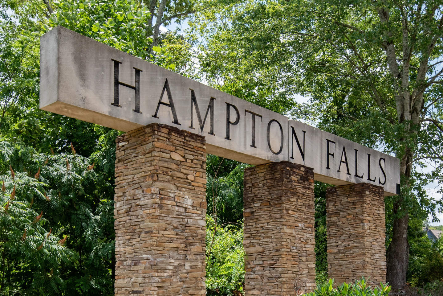 Hampton Falls Image 6