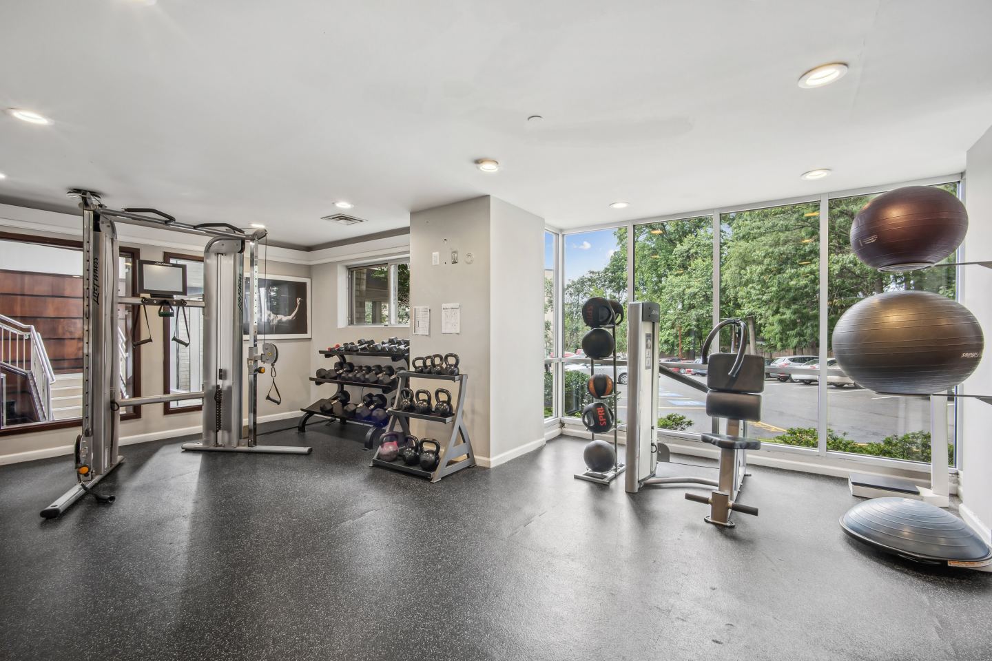 Roosevelt Towers Image 26