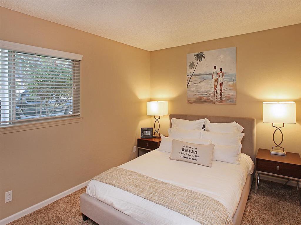 Bluffs at Carlsbad Apartments Image 11