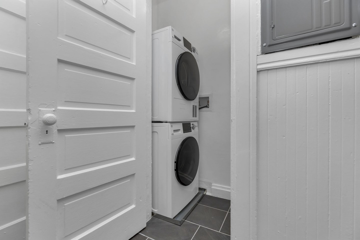 609 Ashbury Image 7