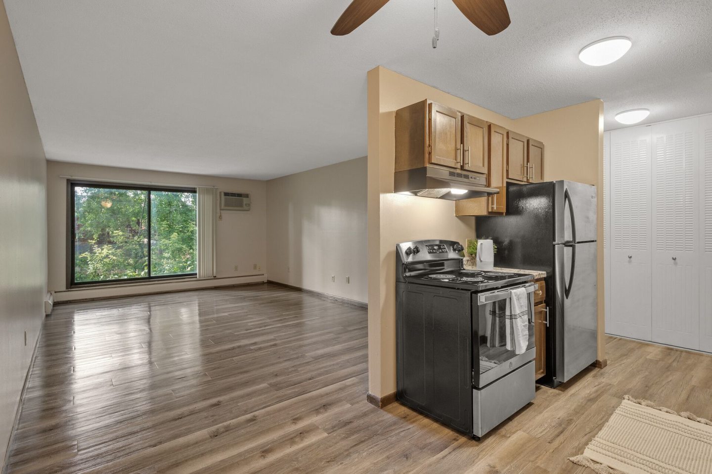 Eastgate Apartments Image 32