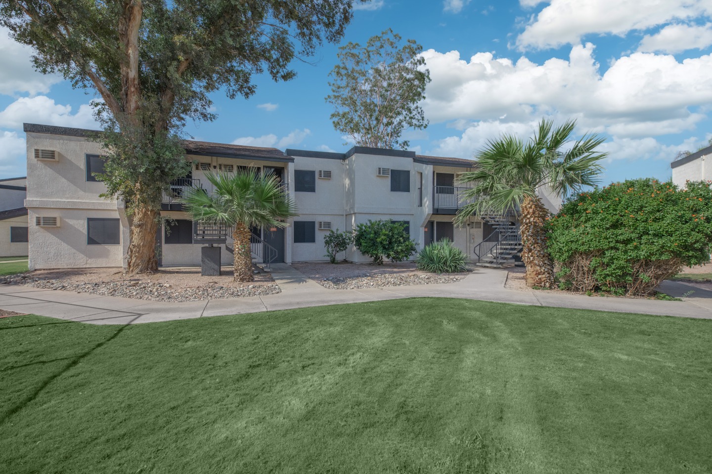 Desert Gardens Apartment Community Image 21