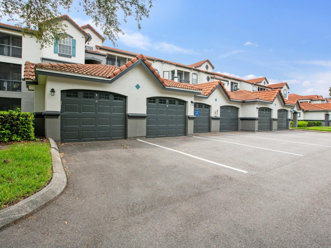 Lucerne at Lake Brandon Apartments Image 29
