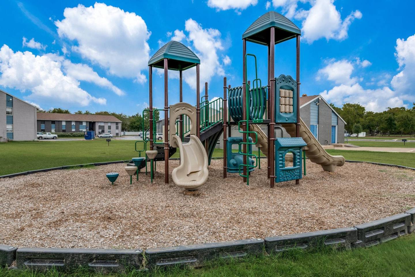 Sky Landing Apartments Image 18