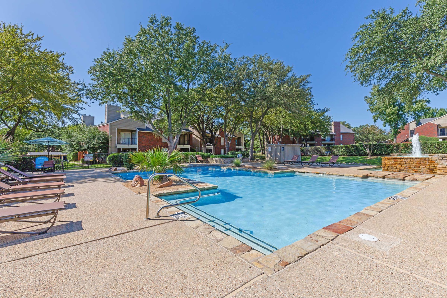 The Palisades at Bear Creek Apartment Homes Image 3