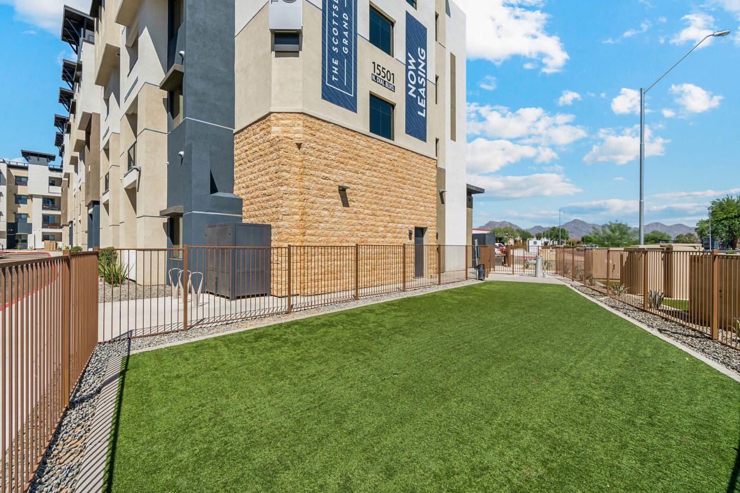 The Scottsdale Grand Apartments Image 43