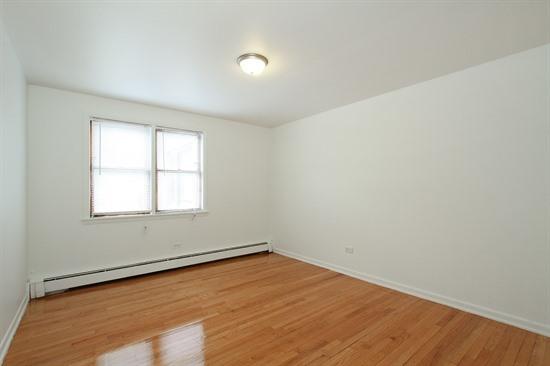 2826 E 76th Pl Image 10