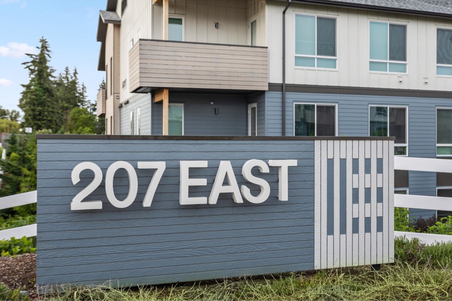 207 East Image 25