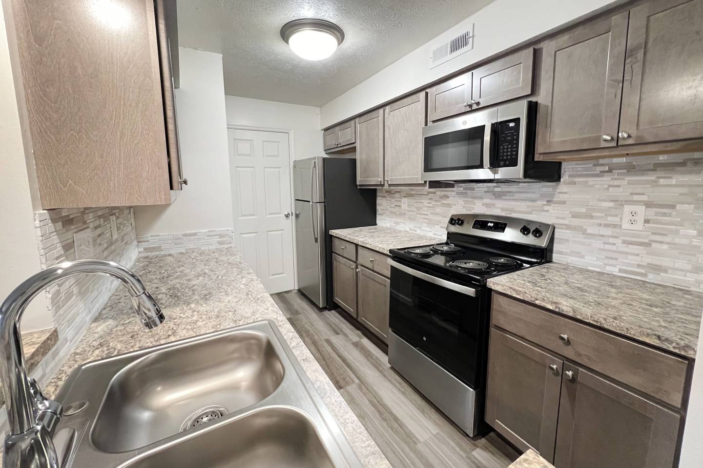 Deercross Apartments Image 43