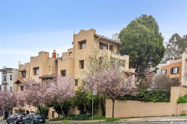 1077  Ashbury Sreeet Image 6