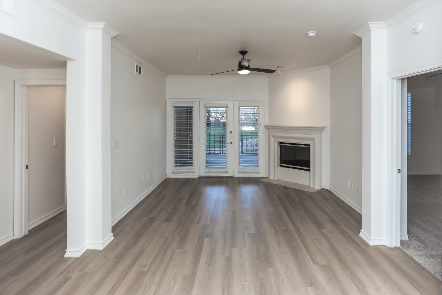 St. Moritz Apartments Image 22