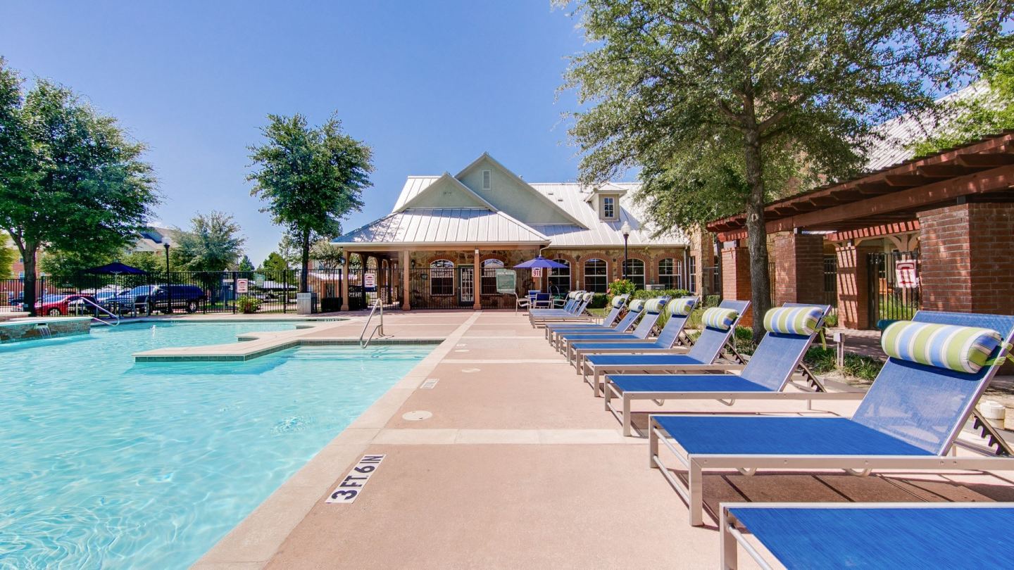 Bluffs at Vista Ridge Apartments Image 36