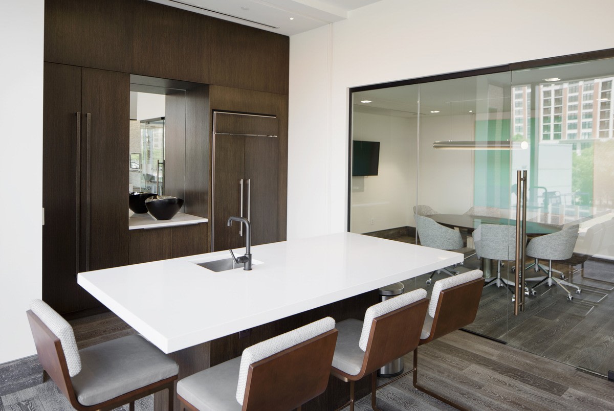 1305 Dock Street Image 7