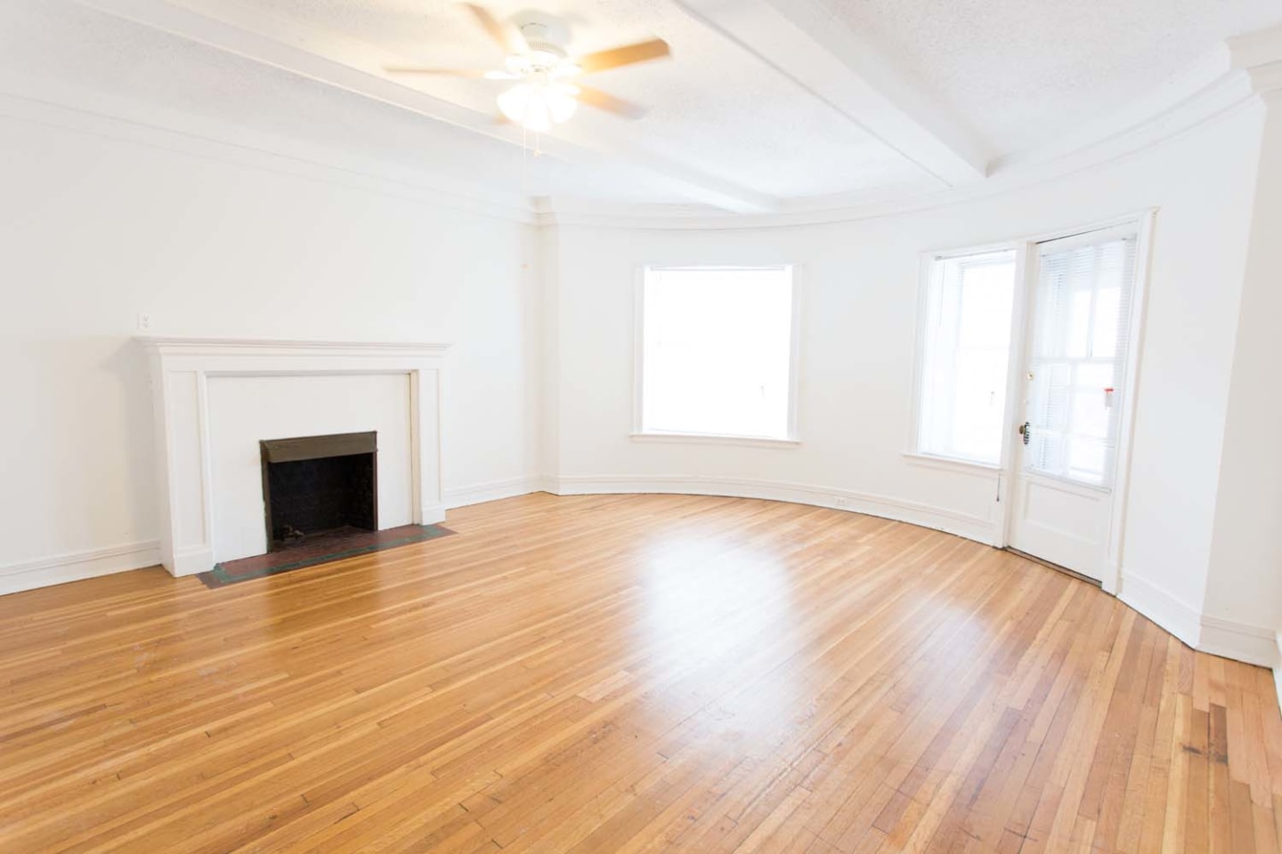 5487-5491 S. Hyde Park Boulevard Image 7