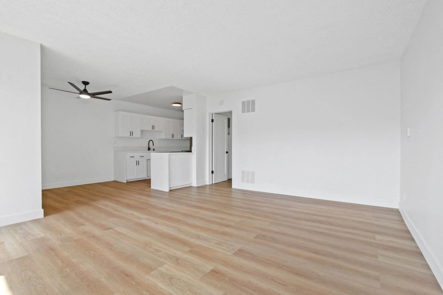 401 Washington Apartments Image 9
