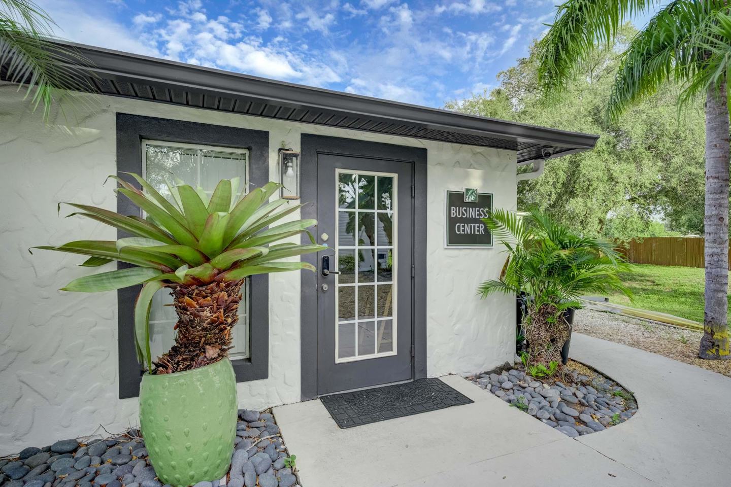 Avery Place Villas Image 56
