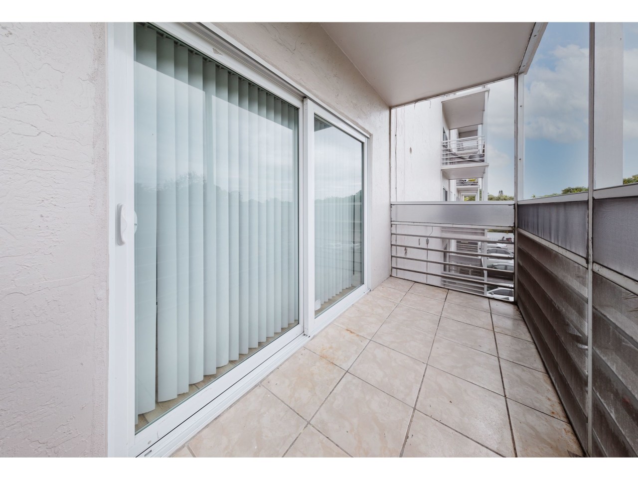 Miami Shores Luxury Apartments Image 8
