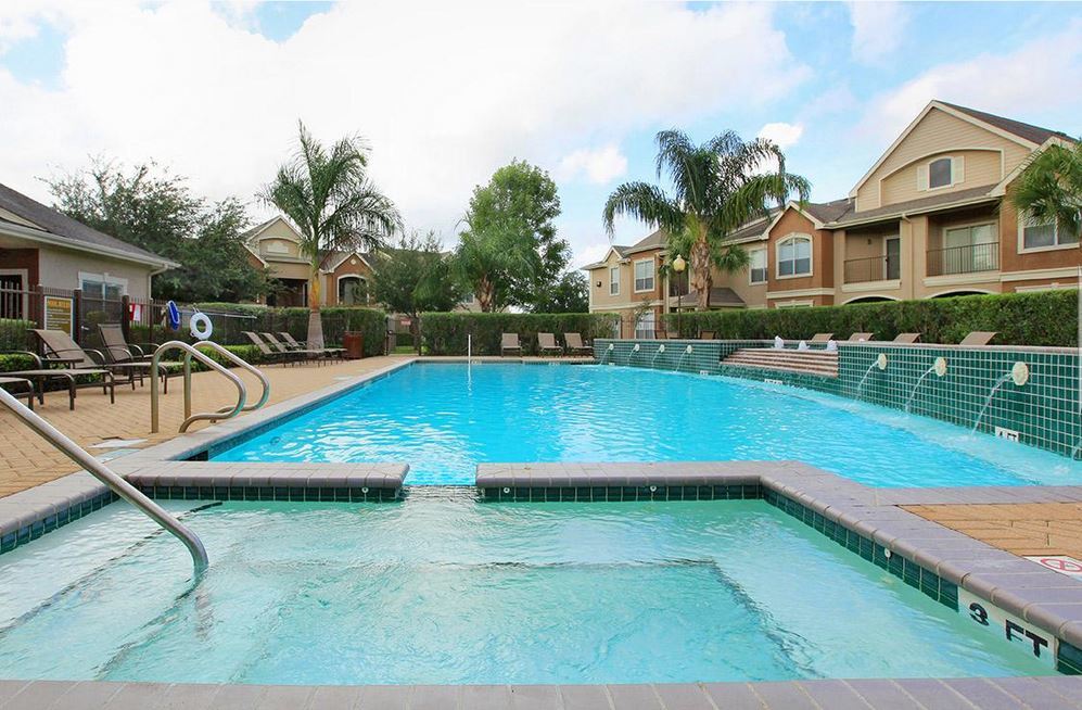 Las Palmas Apartments Image 9