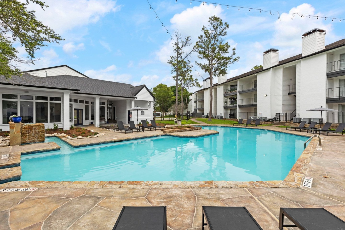 LXMI Westchase West Image 20