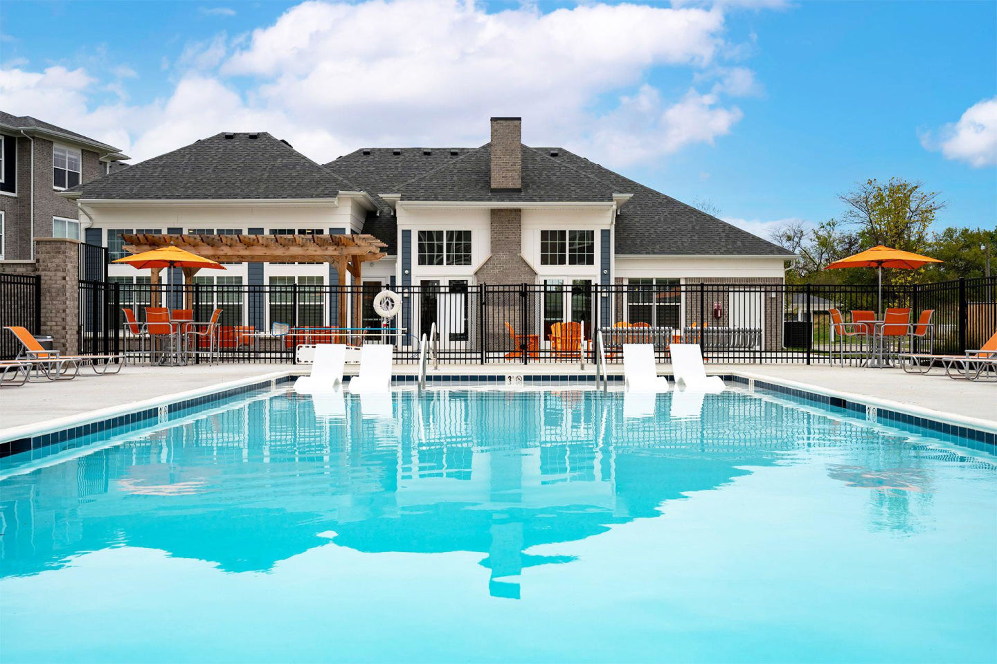 The Retreat Apartments Image 1