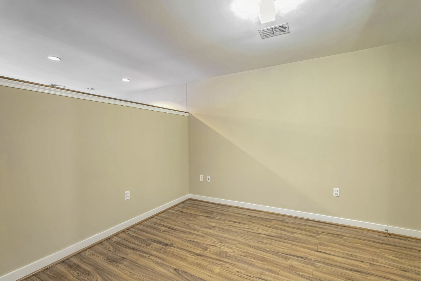 7th Flats Image 9