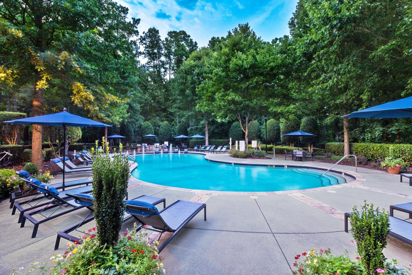 The Estates at Ballantyne Apartments and Townhomes Image 11