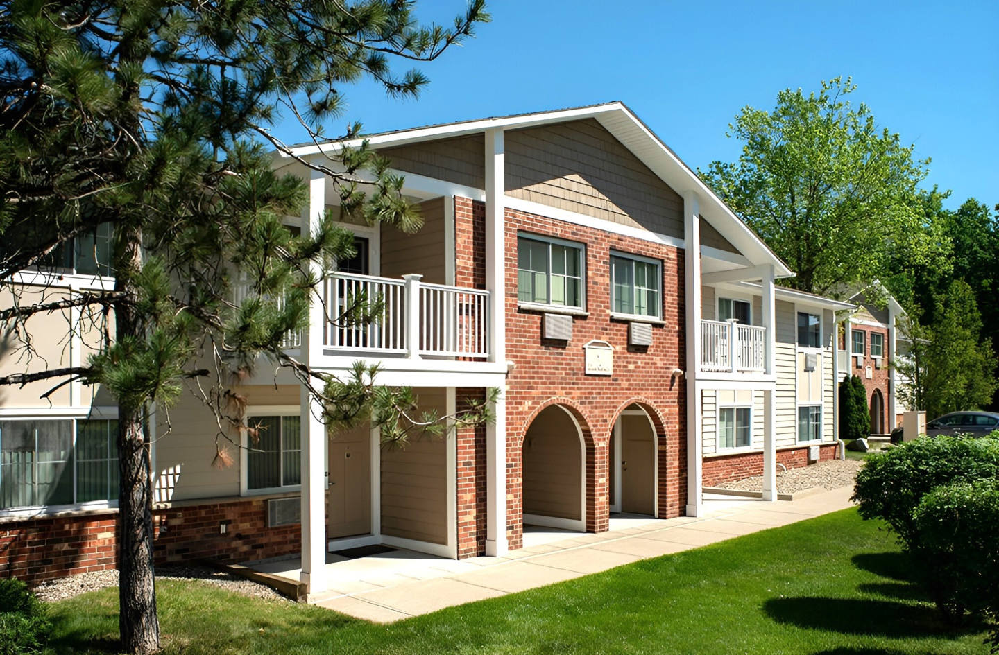 Capitol View Apartments Image 2