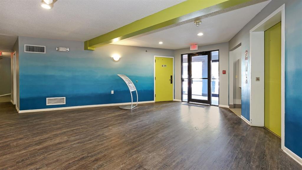 Twelve 501 Apartment Homes Image 15
