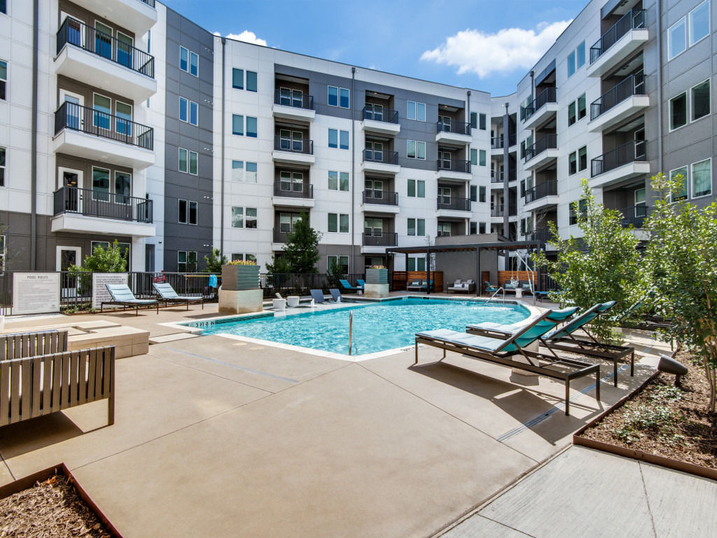 880 Lyn Image 9