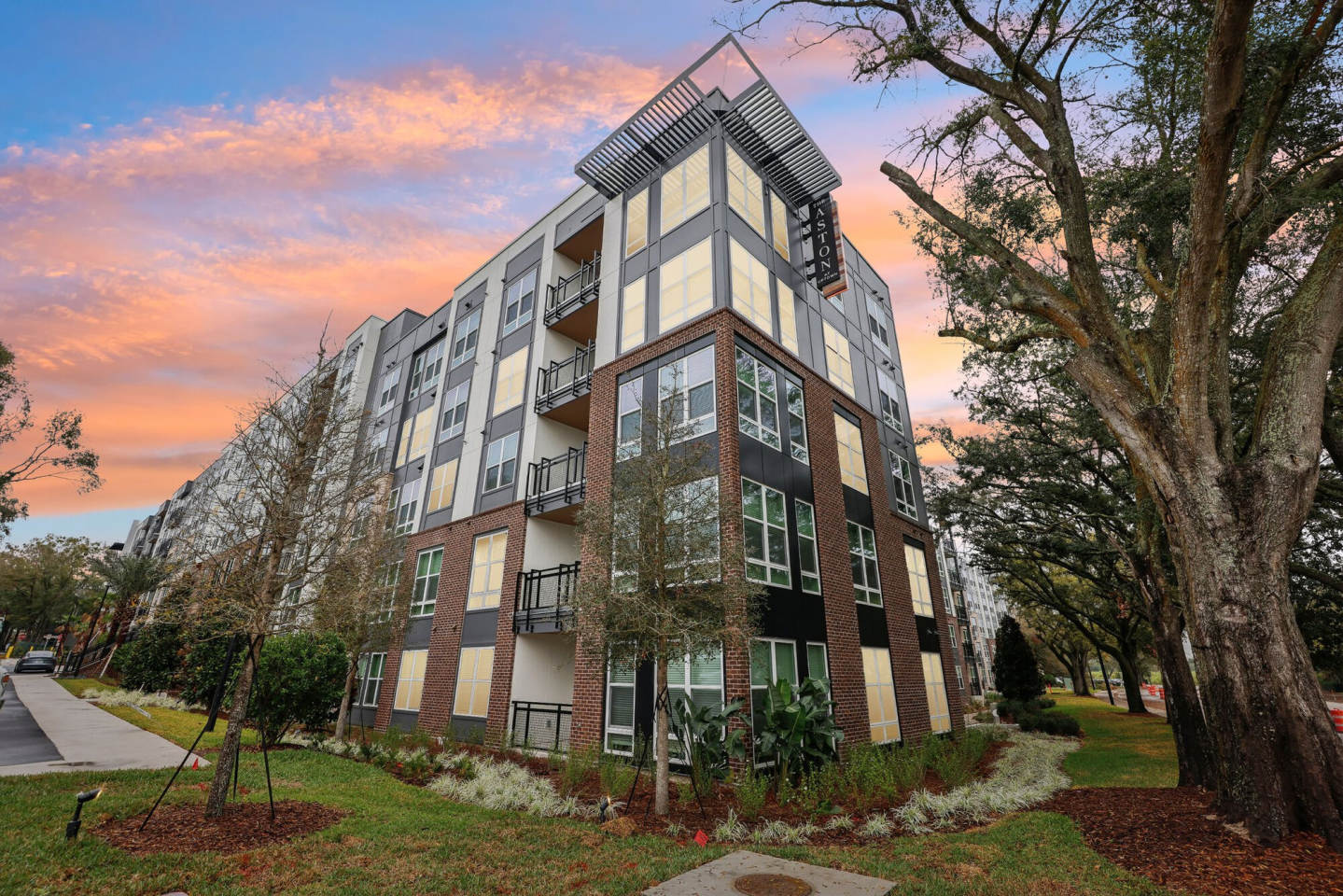 The Aston at Uptown Image 14