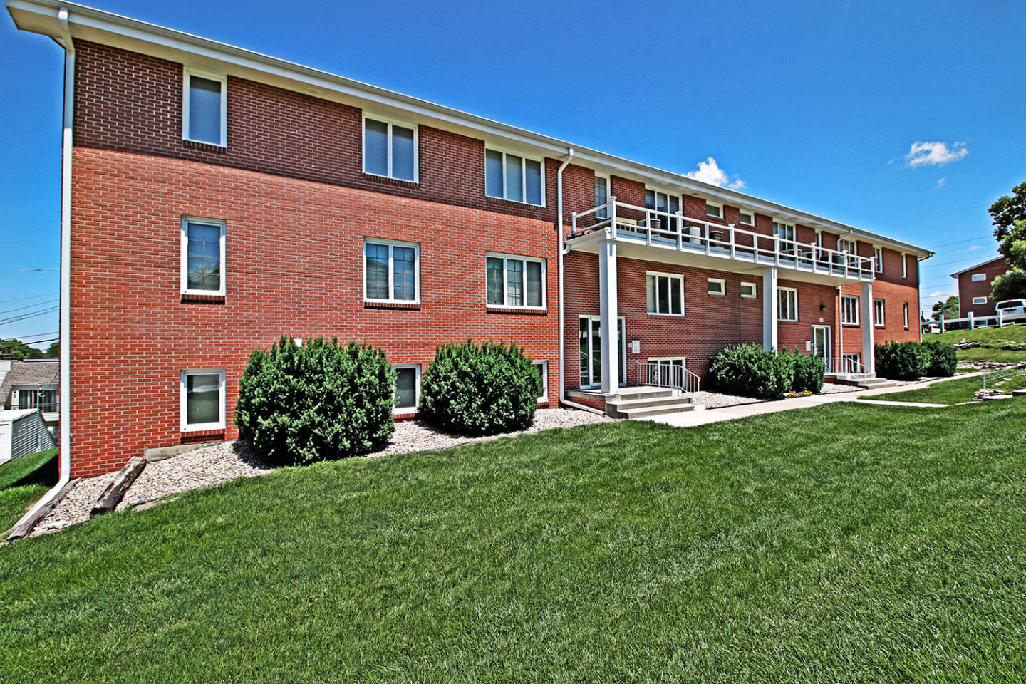 Flats on 75th Image 14