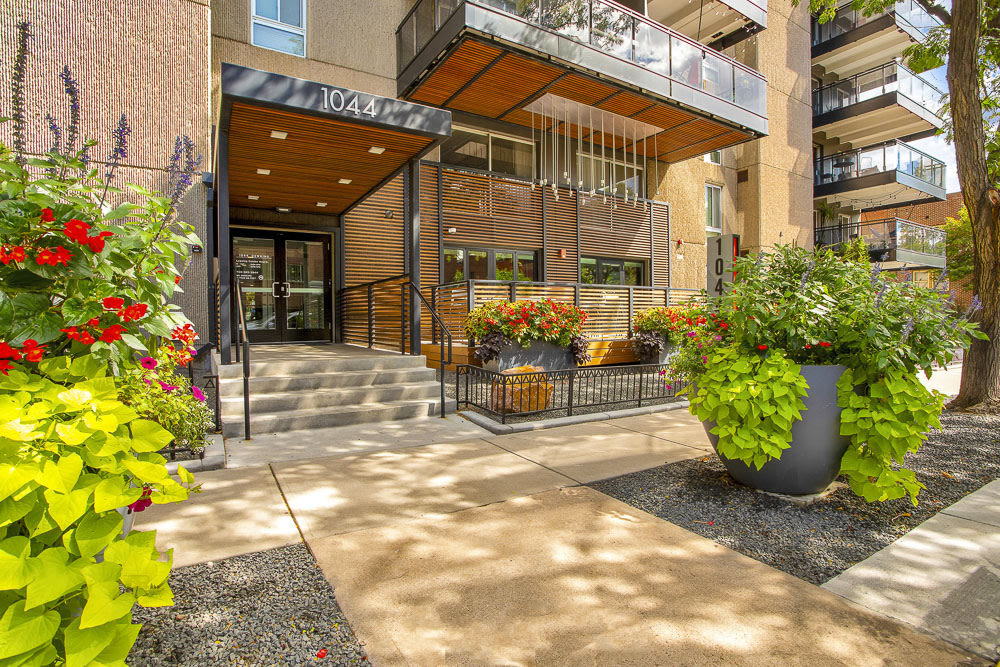 1044 Downing Image 14