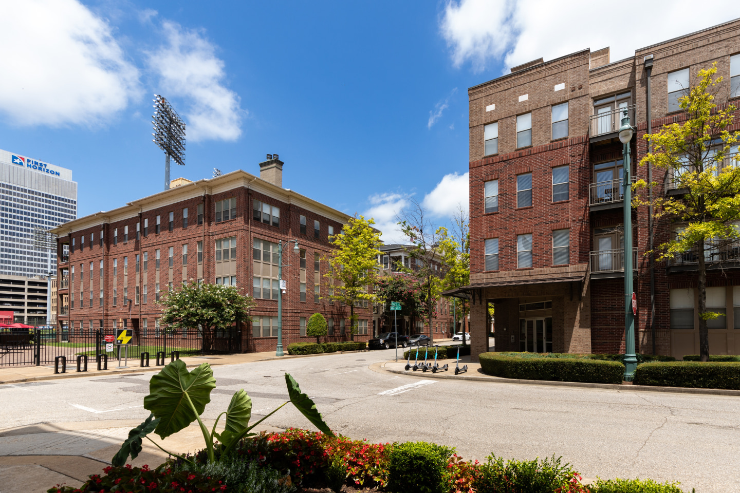 Fielder Square Image 40