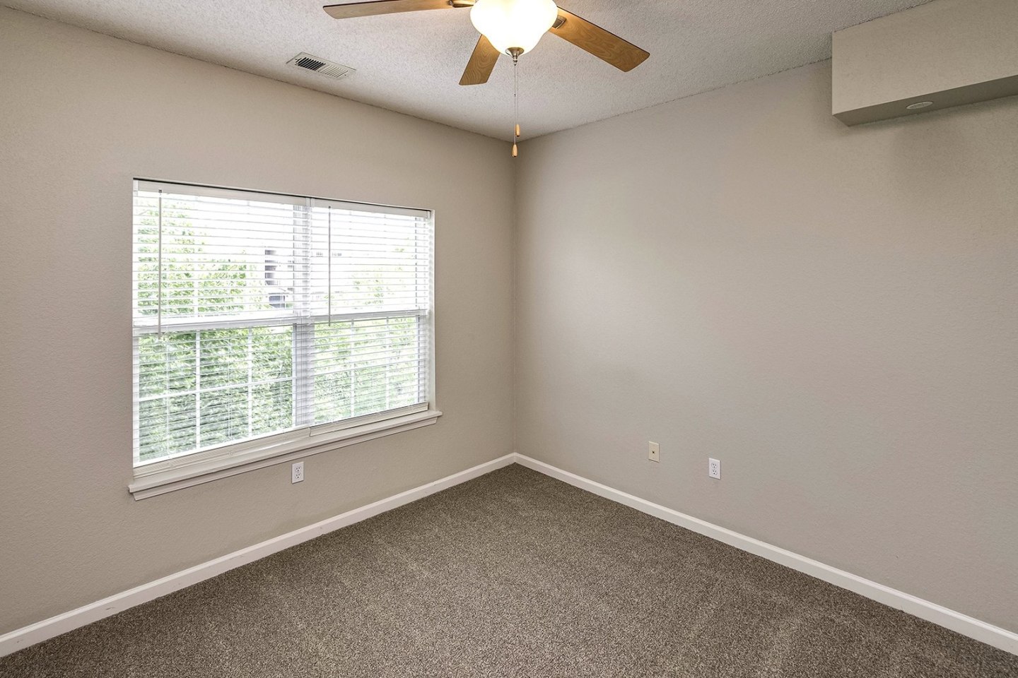 Autumn Grove Image 38