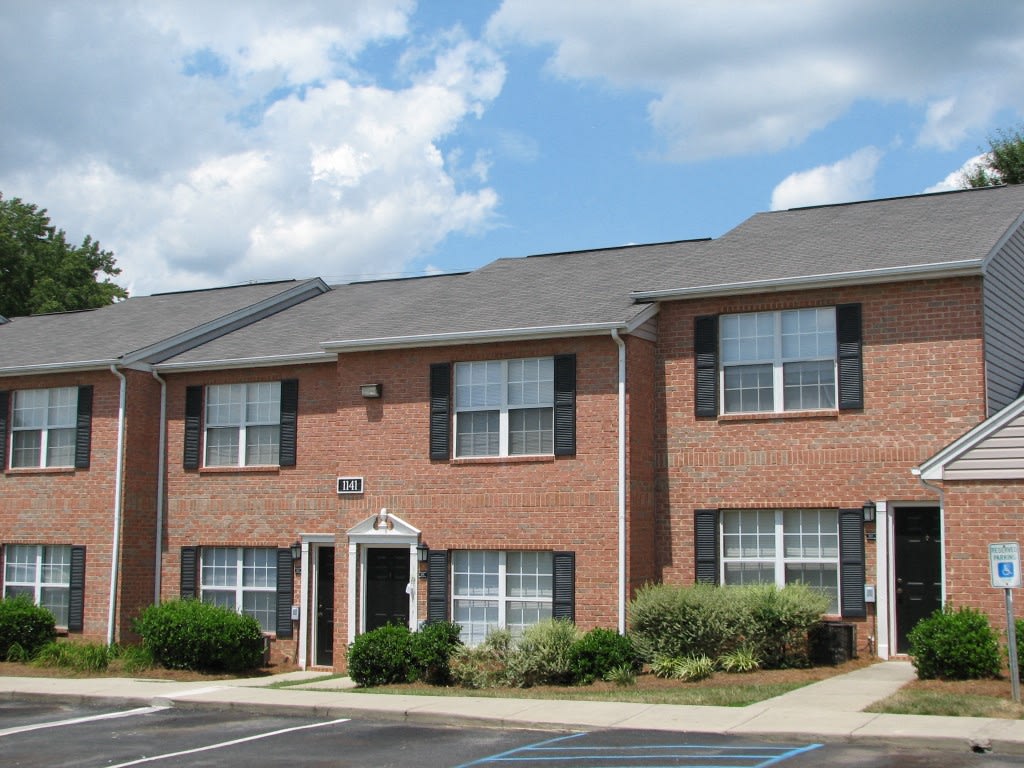 Wildwood Springs Apartment Homes Image 11