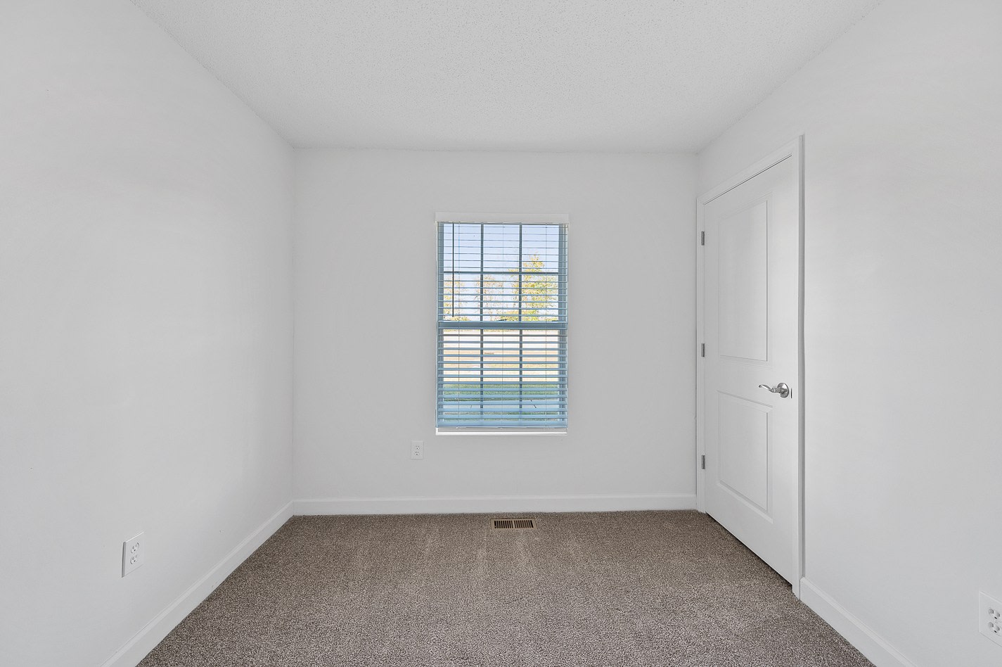 Apartments at Urbana Image 1