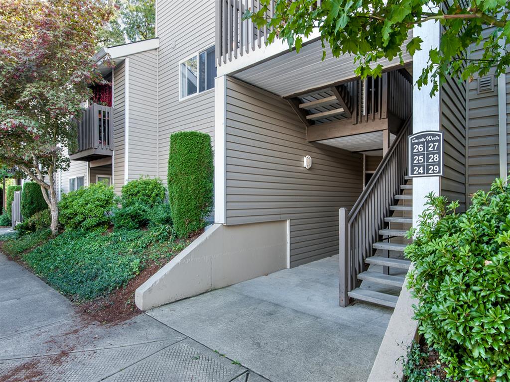 Cascade Woods Apartments Image 7