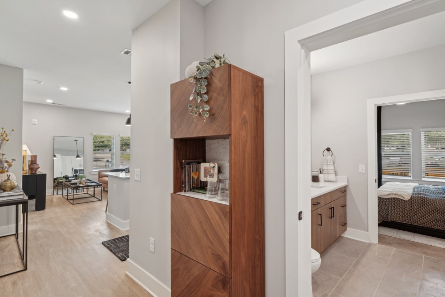 900 Willow Image 22