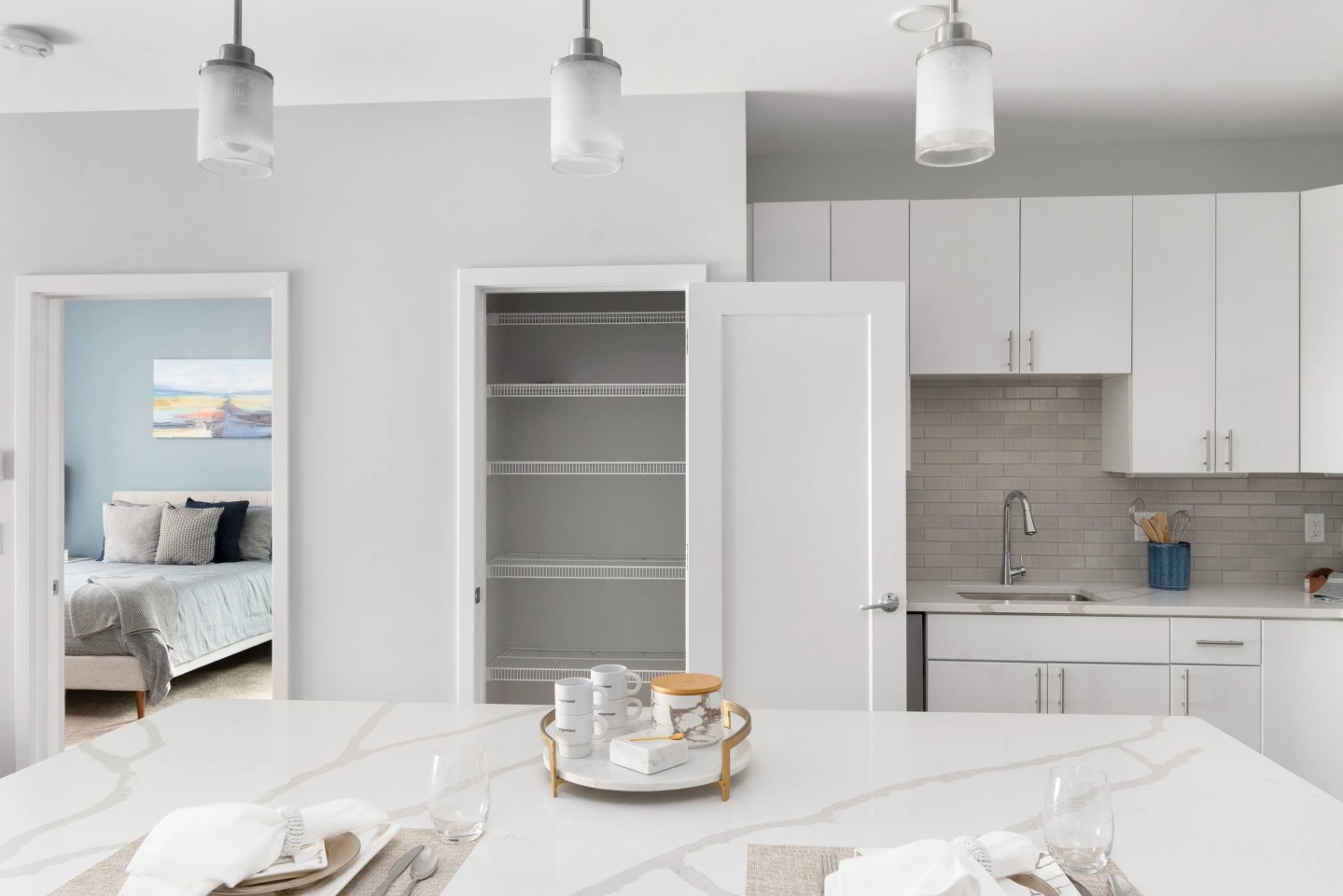 505 Sutton Image 3