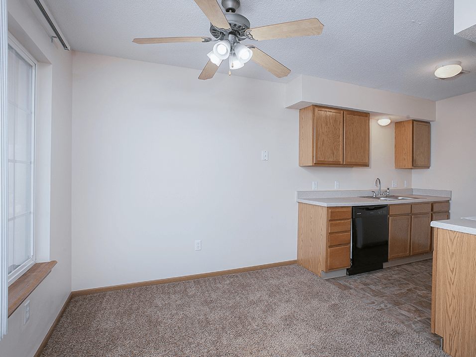 Ridgeport Apartments and Townhomes Image 10