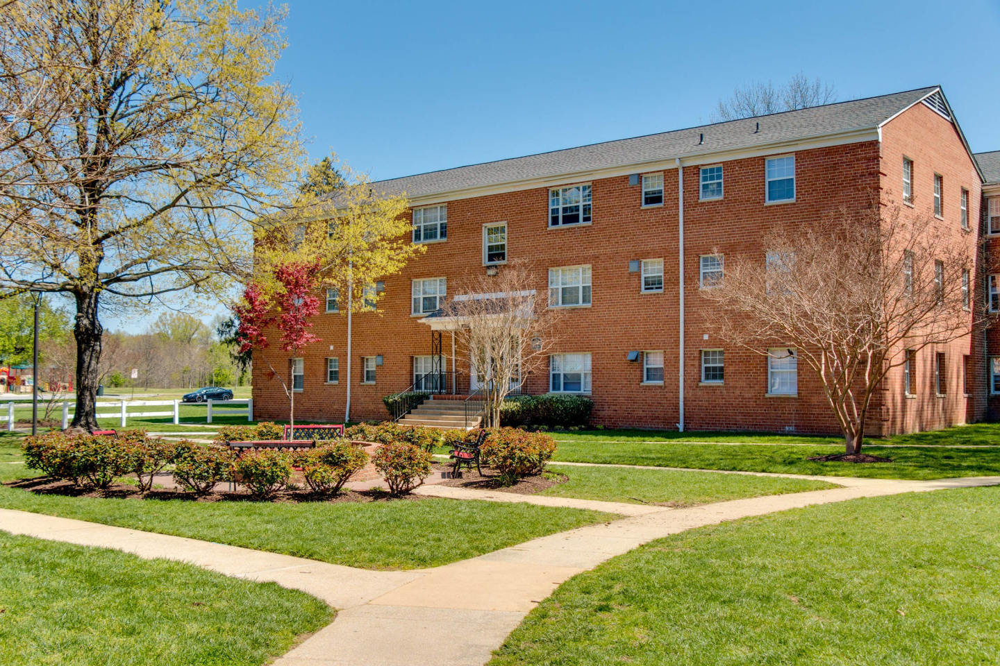 North Pointe Apartment Homes Image 1