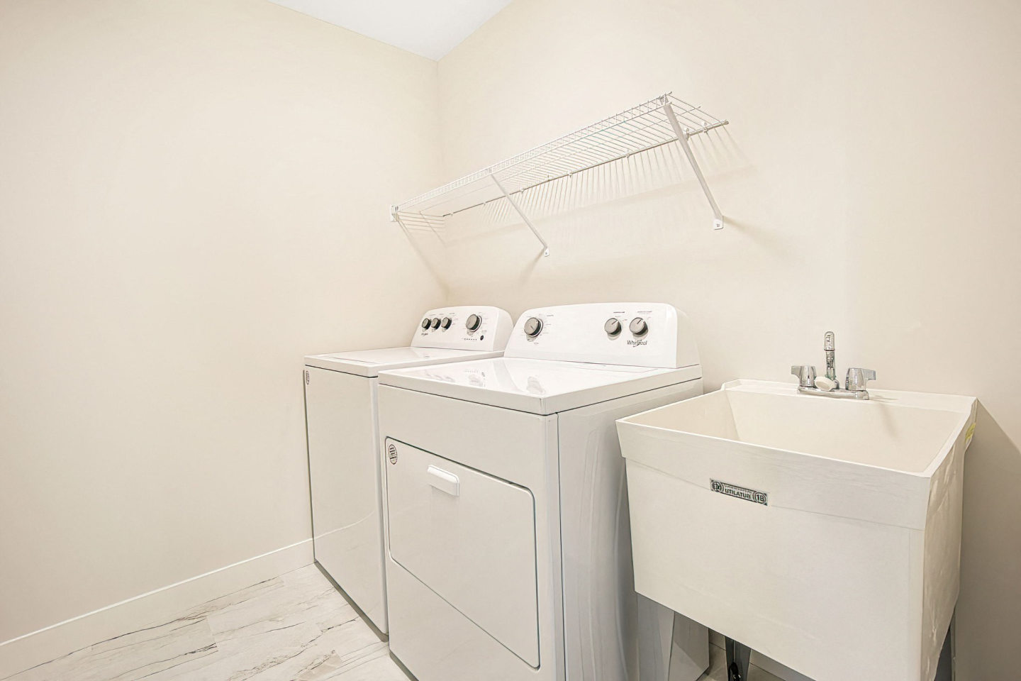 Foxtail Hollow Townhomes Image 32