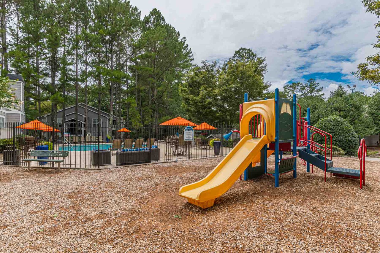 Balmoral Village Image 42