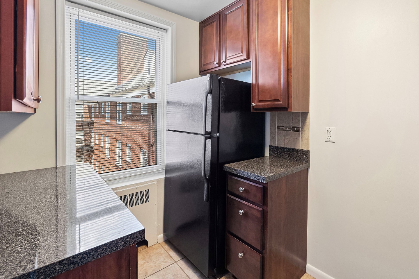 188 Bellevue Ave Image 22