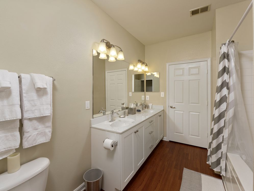 Avalon at Arlington Square Image 16
