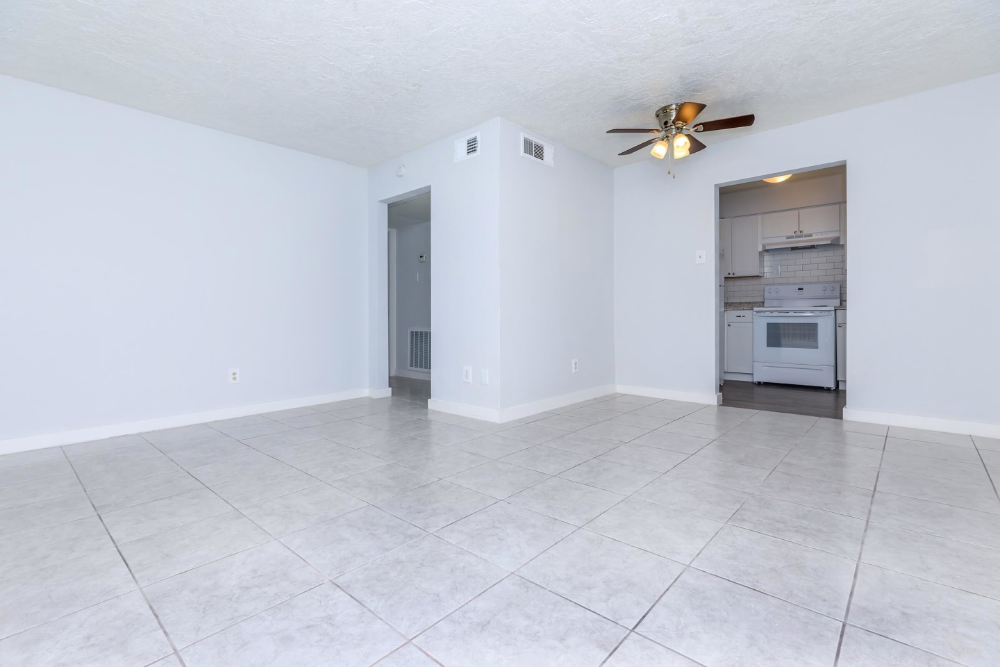 Broadway Park Apartments Image 2