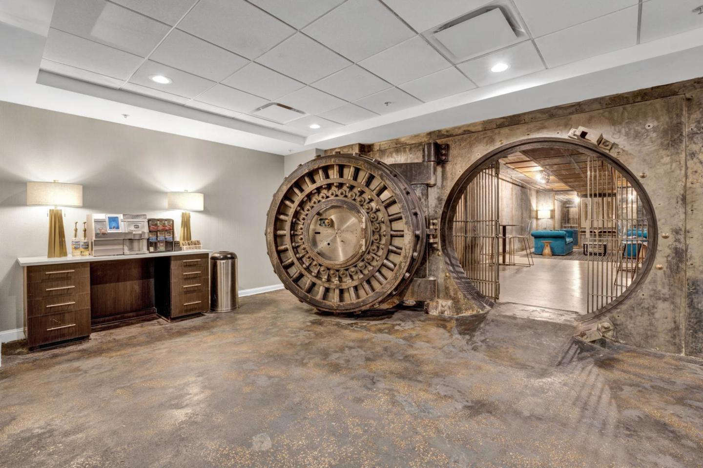Metro 67 Image 8