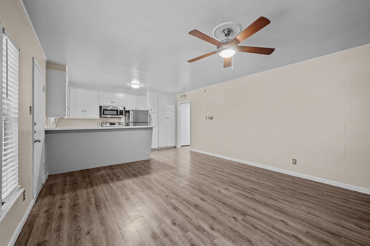 Enfield Court Apartments Image 4