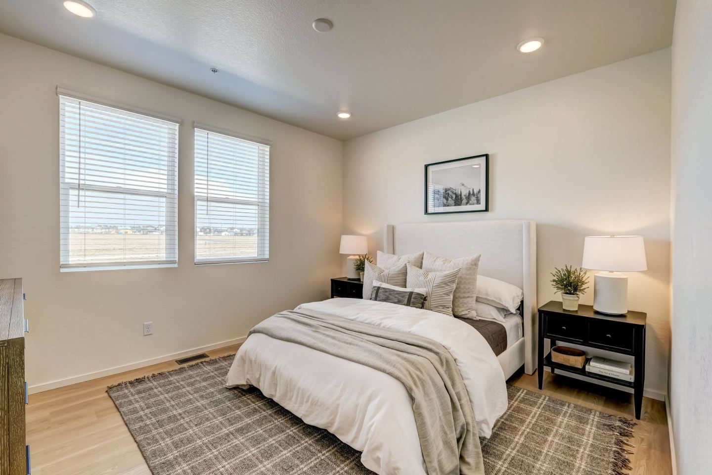 Bloom Rental Living Image 13